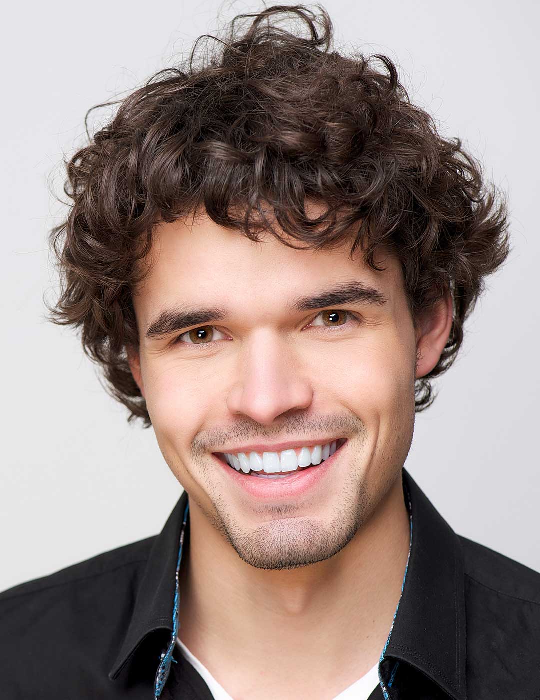 Get Veneers in Dubai - Ultra-thin Veneers For A Natural-Looking Smile