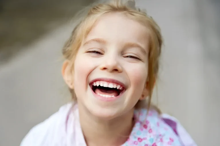 kids-emergency - childrens braces in Dubai - when do babies start teething